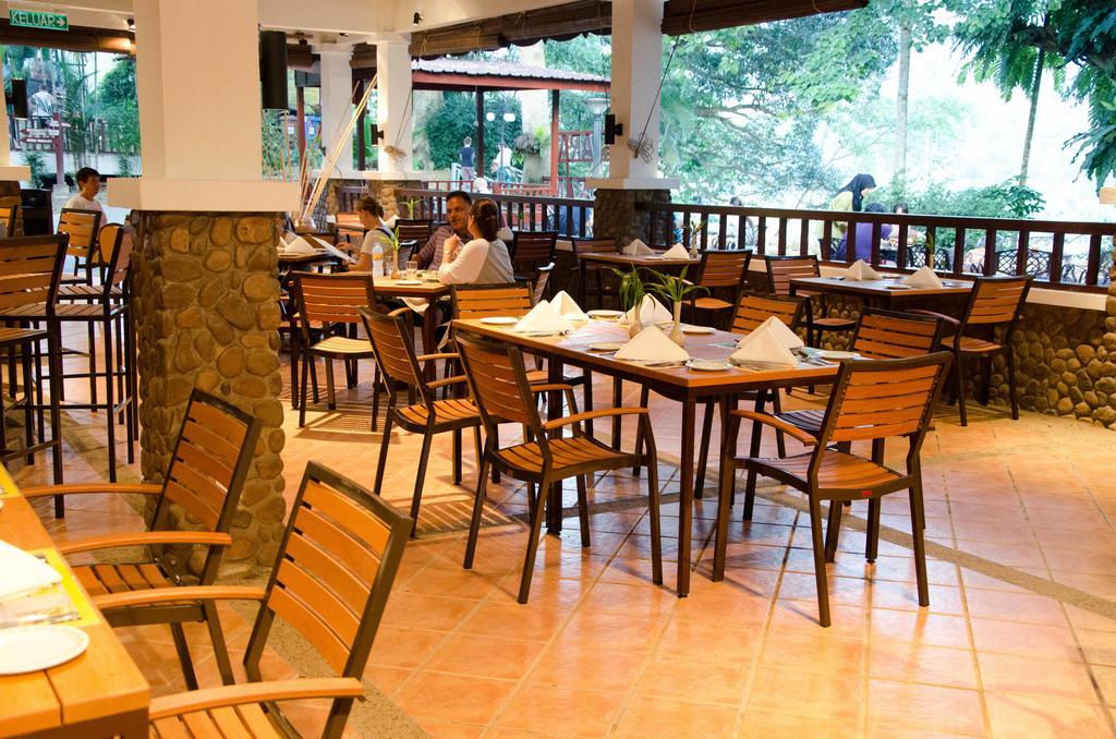 Mutiara Taman Negara Hotel Куала Тахан Екстериор снимка